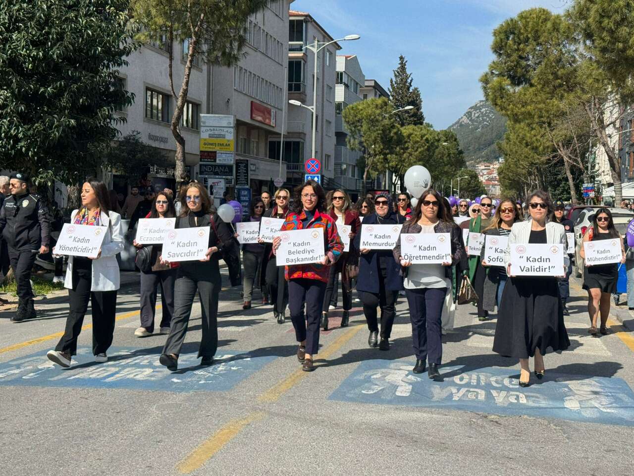Muğla’da 8 Mart İçin Anlamlı Buluşma Kadınlar Sessiz Adımlarla Meydanda 3